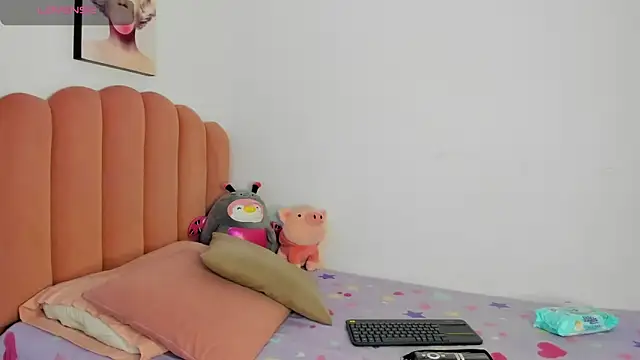 julieth sanz online show from March 11, 2025, 9:02 am