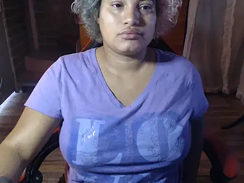 Snapshot of Hilarybunnyy chatting on March 28, 2026, 3:35 pm Hilarybunnyy online show from March 28, 2026, 3:35 pm