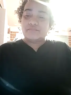 Snapshot of Hilarybunnyy chatting on February 3, 2026, 10:26 pm Hilarybunnyy online show from February 3, 2026, 10:26 pm