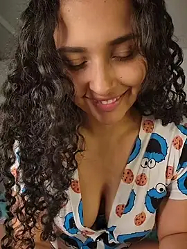 Lucy Marin online show from May 14, 2026, 12:07 am