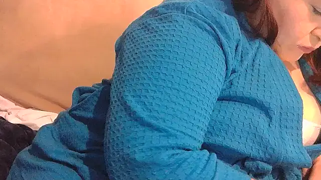 atlwebbie75 online show from November 18, 2025, 1:03 pm