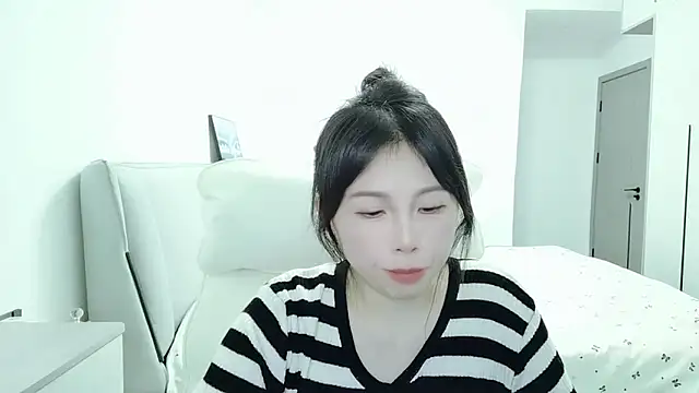 Sunset glow online show from November 18, 2025, 3:48 pm