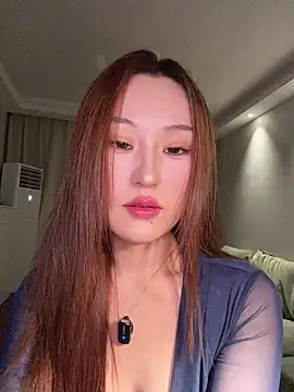 Snapshot of sphynx-_- chatting on July 6, 2026, 10:22 am sphynx- - online show from July 6, 2026, 10:22 am