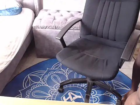 ebonybbwcouples online show from October 29, 2025, 12:37 pm