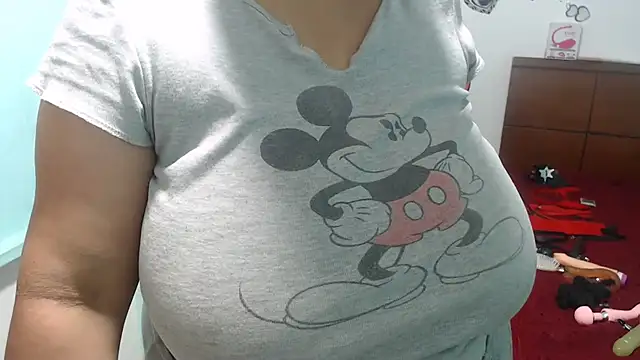 Snapshot of NatalySexxxMilk chatting on October 26, 2025, 7:20 am NatalySexxxMilk online show from October 26, 2025, 7:20 am