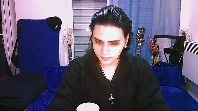 Snapshot of sademobeer chatting on May 12, 2026, 4:02 pm sademobeer online show from May 12, 2026, 4:02 pm