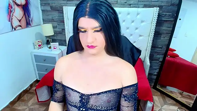 Snapshot of TRINY_TS chatting on May 4, 2026, 4:10 pm TRINY TS online show from May 4, 2026, 4:10 pm
