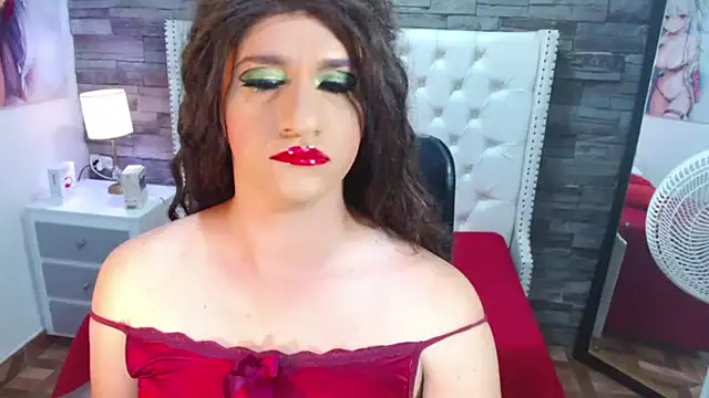 Snapshot of TRINY_TS chatting on March 17, 2025, 8:40 pm TRINY TS online show from March 17, 2025, 8:40 pm