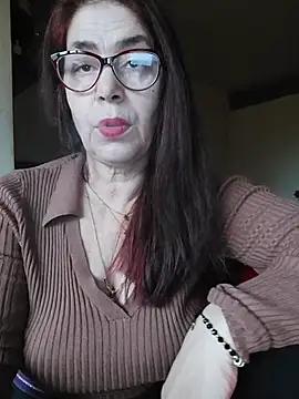 Snapshot of Love_Tina56 chatting on November 13, 2025, 6:06 am Love Tina56 online show from November 13, 2025, 6:06 am