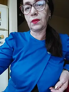 Snapshot of Love_Tina56 chatting on November 11, 2025, 6:19 am Love Tina56 online show from November 11, 2025, 6:19 am