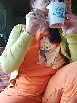 Snapshot of Love_Tina56 chatting on November 16, 2025, 6:40 am Love Tina56 online show from November 16, 2025, 6:40 am