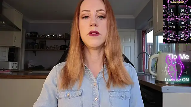 Snapshot of stripmequick chatting on February 20, 2026, 9:22 am stripmequick online show from February 20, 2026, 9:22 am