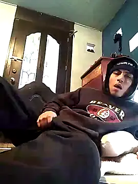 AlexAlejandro13 online show from January 12, 2026, 7:20 pm