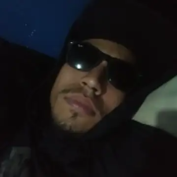 Snapshot of AlexAlejandro13 chatting on April 21, 2026, 10:16 pm AlexAlejandro13 online show from April 21, 2026, 10:16 pm