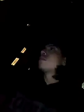 Snapshot of AlexAlejandro13 chatting on November 6, 2025, 12:36 am AlexAlejandro13 online show from November 6, 2025, 12:36 am