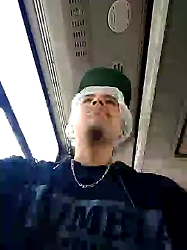 Snapshot of AlexAlejandro13 chatting on November 4, 2025, 3:05 pm AlexAlejandro13 online show from November 4, 2025, 3:05 pm