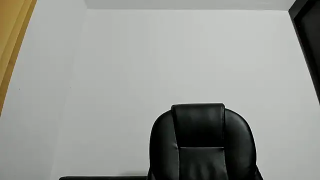 Snapshot of emilysex_118 chatting on March 19, 2026, 12:43 am emilysex 118 online show from March 19, 2026, 12:43 am