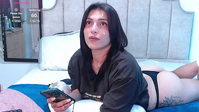 Snapshot of EricaVanderhill chatting on March 15, 2025, 8:10 pm EricaVanderhill online show from March 15, 2025, 8:10 pm