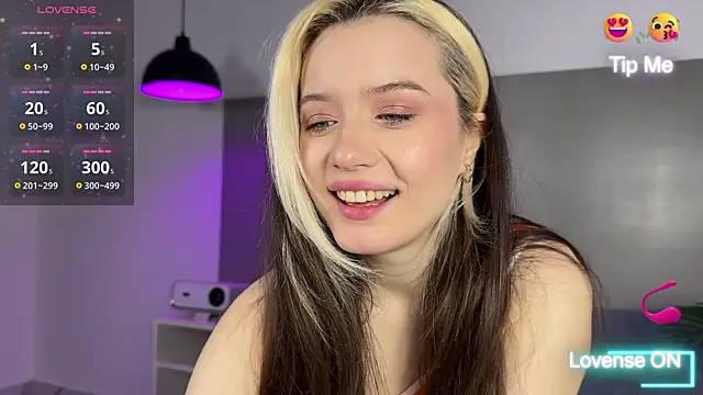 Snapshot of _blowjob_queen chatting on July 11, 2026, 9:04 pm blowjob queen online show from July 11, 2026, 9:04 pm
