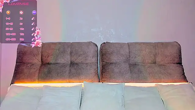 Snapshot of AriellaTesk chatting on October 24, 2025, 3:38 am AriellaTesk online show from October 24, 2025, 3:38 am