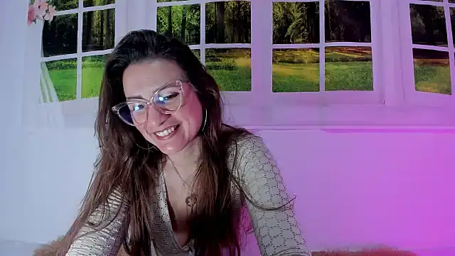 Snapshot of vanessabrown_ chatting on July 18, 2026, 7:55 pm vanessabrown online show from July 18, 2026, 7:55 pm
