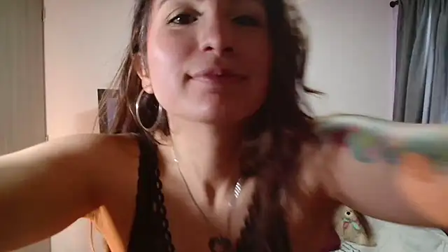 vanessabrown  online show from March 3, 2025, 2:28 pm