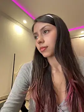Snapshot of Sensualtease chatting on April 28, 2026, 12:31 am Sensualtease online show from April 28, 2026, 12:31 am