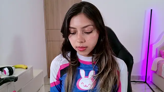 Sensualtease online show from November 29, 2025, 12:00 am