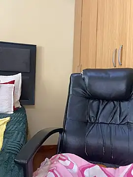 Snapshot of BADFATASS85 chatting on March 22, 2026, 10:39 am BADFATASS85 online show from March 22, 2026, 10:39 am