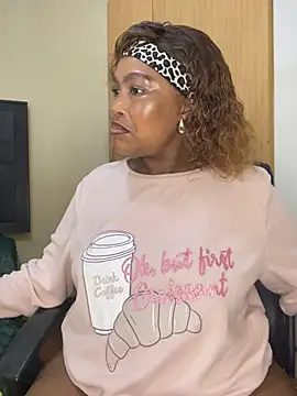 Snapshot of BADFATASS85 chatting on March 25, 2026, 6:24 am BADFATASS85 online show from March 25, 2026, 6:24 am