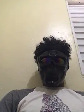 Snapshot of Yoto05 chatting on April 6, 2026, 2:18 pm Yoto05 online show from April 6, 2026, 2:18 pm