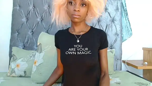 AvaOcean online show from March 11, 2025, 7:25 pm