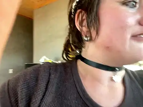 Snapshot of 1-800-FUCKYOU chatting on November 10, 2025, 10:48 pm 1-800-FUCKYOU online show from November 10, 2025, 10:48 pm