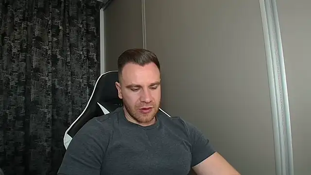 Snapshot of Thori92 chatting on March 12, 2026, 5:50 pm Thori92 online show from March 12, 2026, 5:50 pm