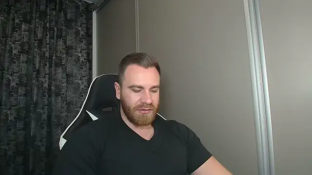 Snapshot of Thori92 chatting on November 29, 2025, 3:56 pm Thori92 online show from November 29, 2025, 3:56 pm