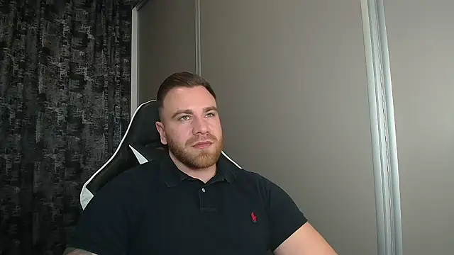 Snapshot of Thori92 chatting on January 15, 2026, 8:23 pm Thori92 online show from January 15, 2026, 8:23 pm