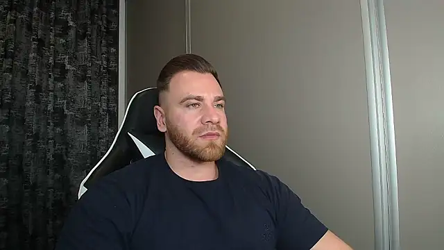 Snapshot of Thori92 chatting on January 14, 2026, 5:49 pm Thori92 online show from January 14, 2026, 5:49 pm