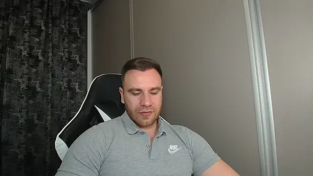 Snapshot of Thori92 chatting on March 16, 2026, 4:43 pm Thori92 online show from March 16, 2026, 4:43 pm