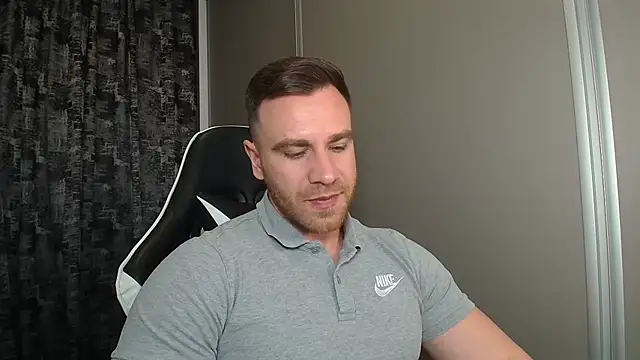 Snapshot of Thori92 chatting on April 10, 2026, 4:47 pm Thori92 online show from April 10, 2026, 4:47 pm