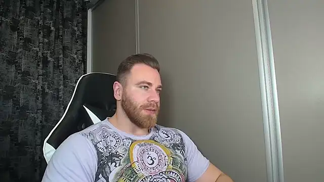 Snapshot of Thori92 chatting on November 28, 2025, 5:13 pm Thori92 online show from November 28, 2025, 5:13 pm