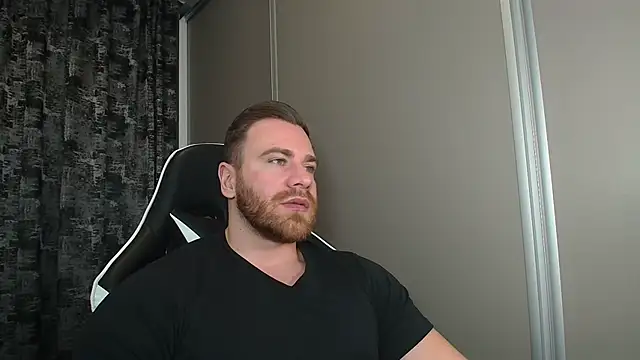 Snapshot of Thori92 chatting on January 12, 2026, 5:20 pm Thori92 online show from January 12, 2026, 5:20 pm