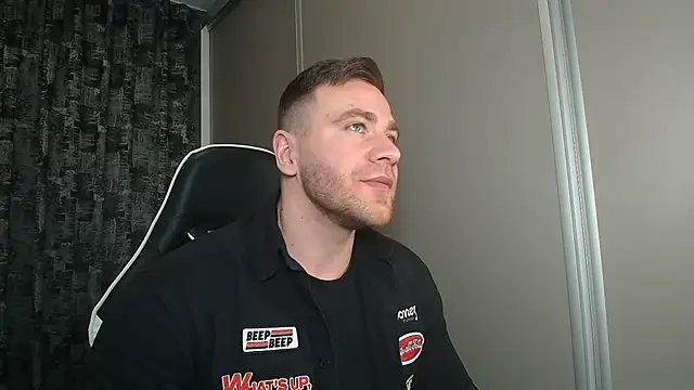 Snapshot of Thori92 chatting on March 15, 2026, 6:04 pm Thori92 online show from March 15, 2026, 6:04 pm