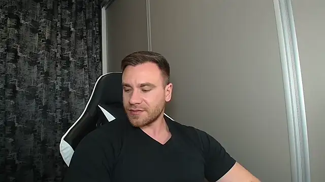 Snapshot of Thori92 chatting on March 25, 2026, 5:23 pm Thori92 online show from March 25, 2026, 5:23 pm