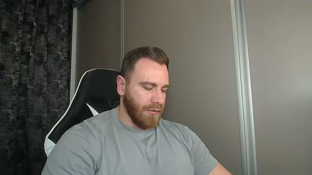 Snapshot of Thori92 chatting on February 13, 2026, 5:46 pm Thori92 online show from February 13, 2026, 5:46 pm