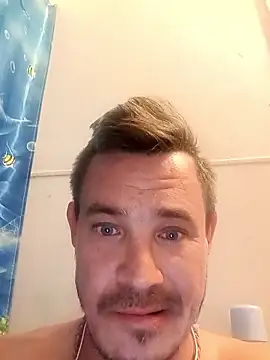 Snapshot of Ivanekkral chatting on June 7, 2026, 8:58 pm Ivanekkral online show from June 7, 2026, 8:58 pm