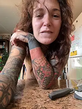 Snapshot of sugarmama90s chatting on November 30, 2025, 3:35 pm sugarmama90s online show from November 30, 2025, 3:35 pm