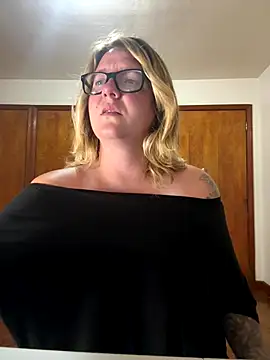 Snapshot of Lizzyloo chatting on September 29, 2025, 7:59 am Lizzyloo online show from September 29, 2025, 7:59 am