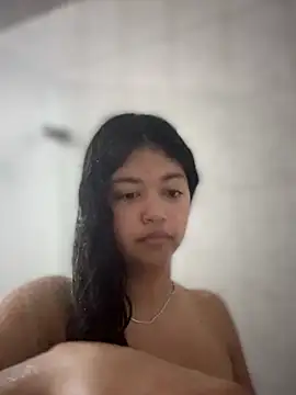 Snapshot of Peach_Girll chatting on May 7, 2026, 4:54 pm Peach Girll online show from May 7, 2026, 4:54 pm