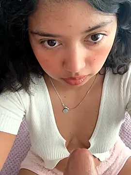 Snapshot of Peach_Girll chatting on May 12, 2026, 2:34 pm Peach Girll online show from May 12, 2026, 2:34 pm