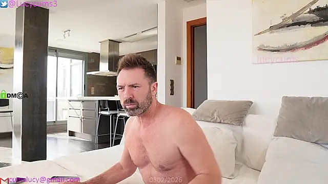 lucycums online show from February 3, 2026, 11:48 am